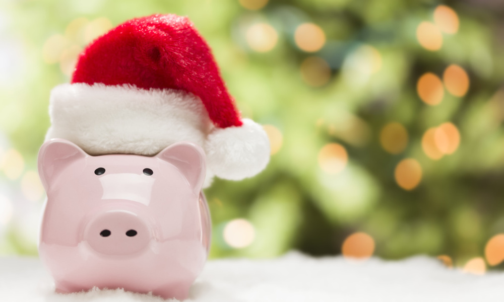 10 Ways To Save Money This Christmas Season