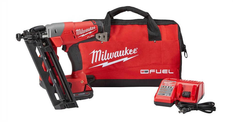Milwaukee 2742-21CT M18 16-Gauge Finishing Nailer Kit
