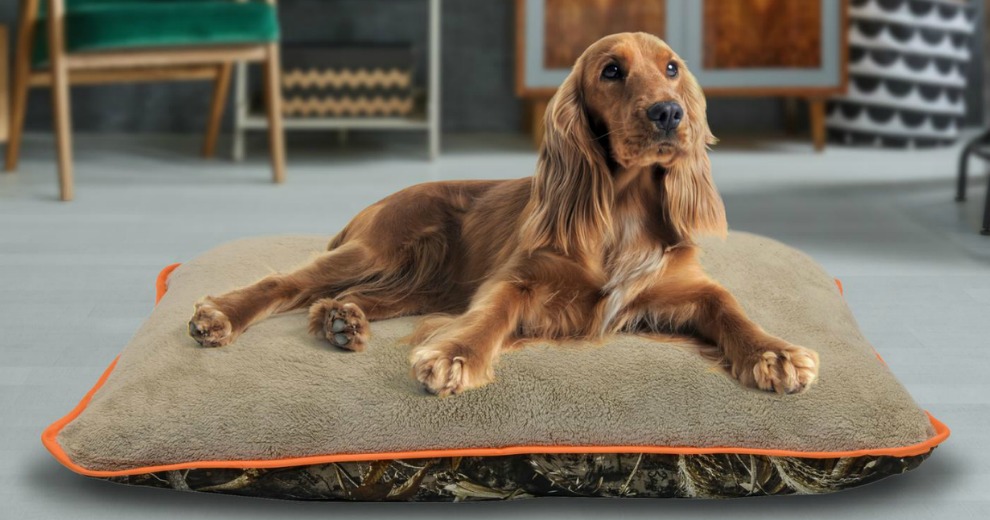 Real-Tree Camo Pillow Pet Bed