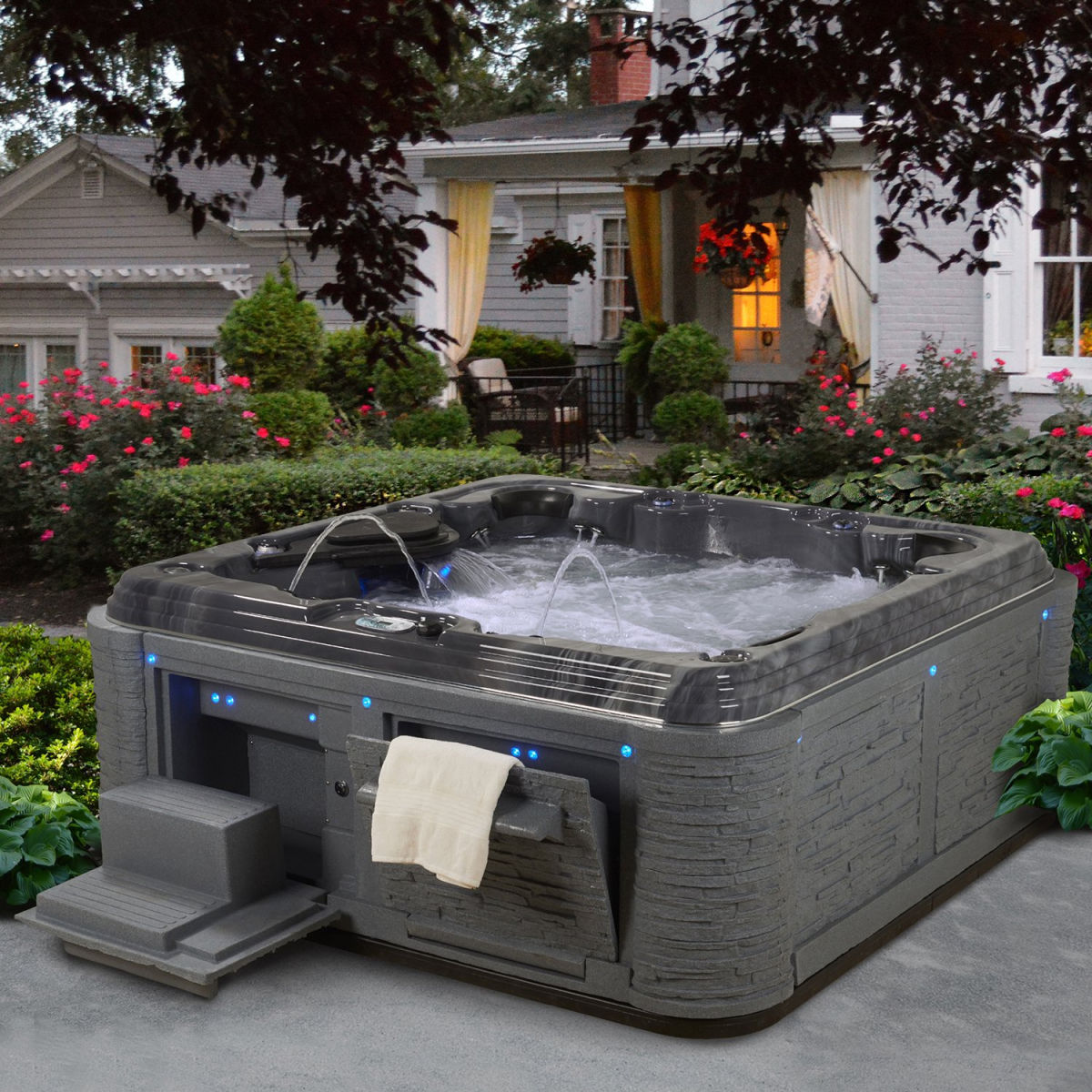 Everlast Spas Grand Estate 90-Jet Acrylic Spa (Storm Cloud)