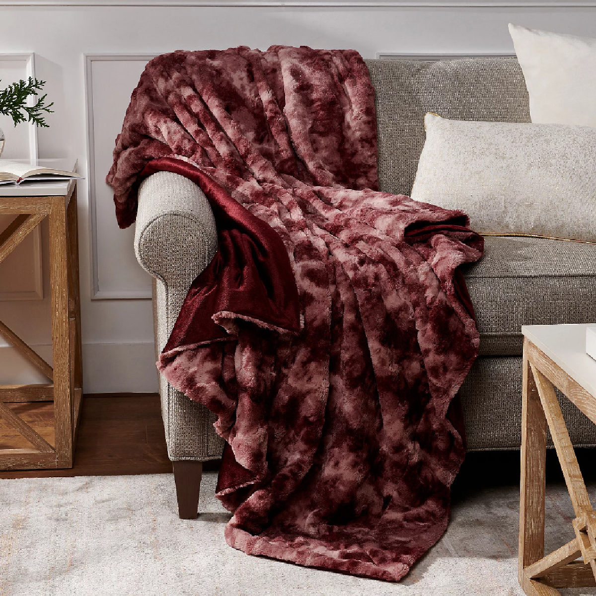 Dennis Basso Oversized Luxury Plush Faux-Fur Throw