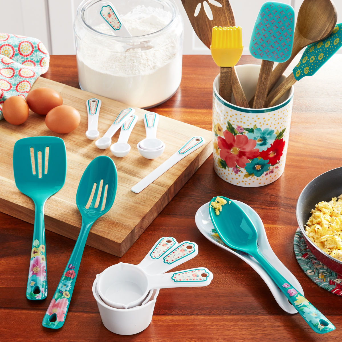 The Pioneer Woman Breezy Blossom 20pc Tool and Crock Set