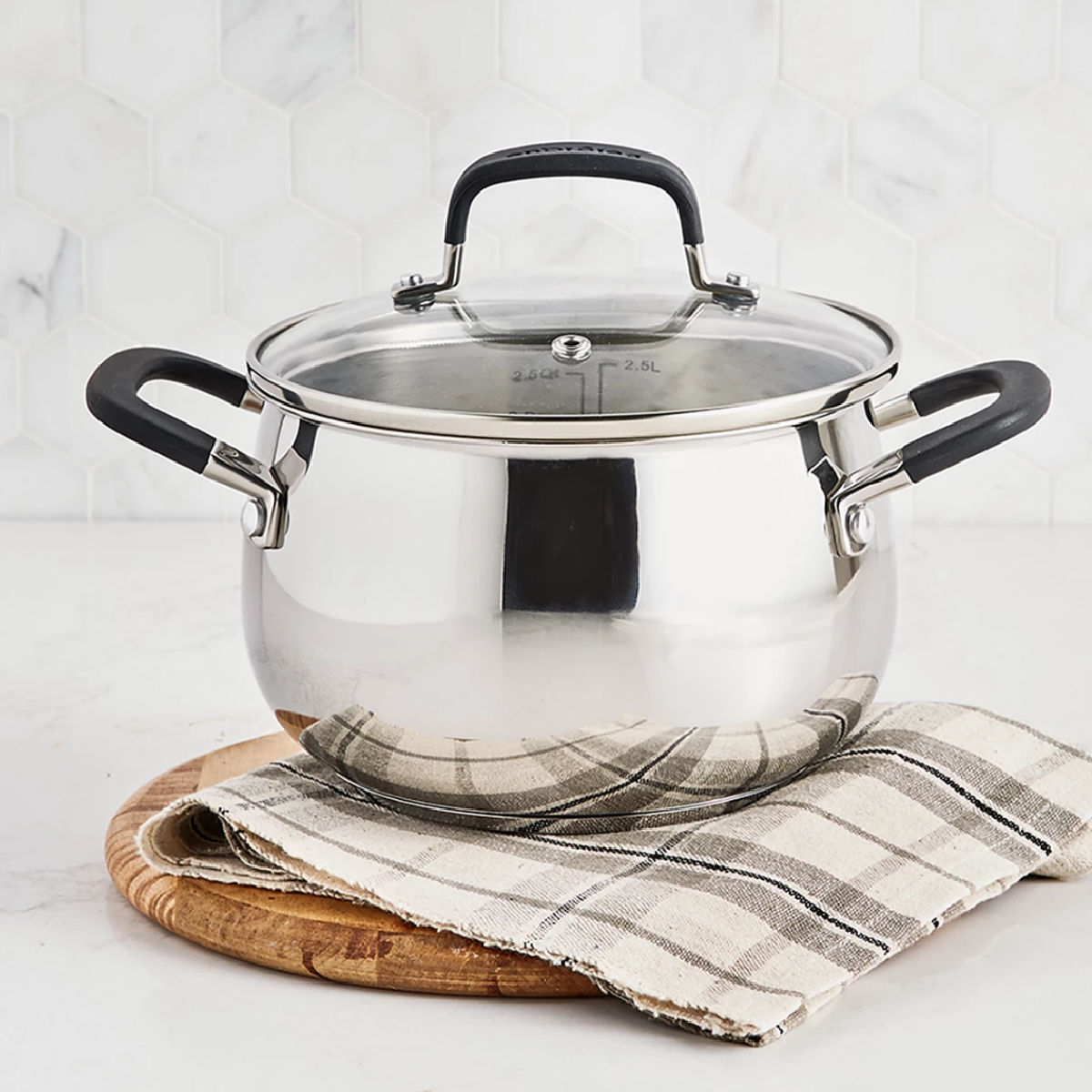 Belgique 3-Quart Covered Soup Pot