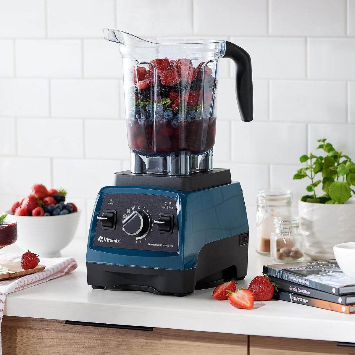 Vitamix Pro Series 750 64 oz. Blender