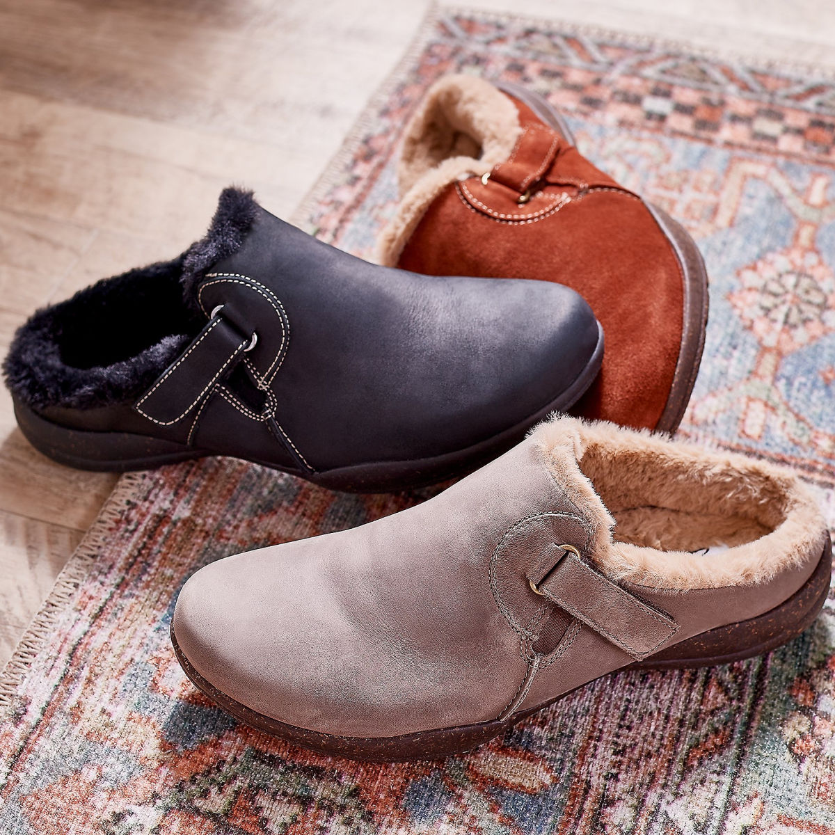 Clarks Collection Roseville Leather Warm-Lined Women’s Clogs