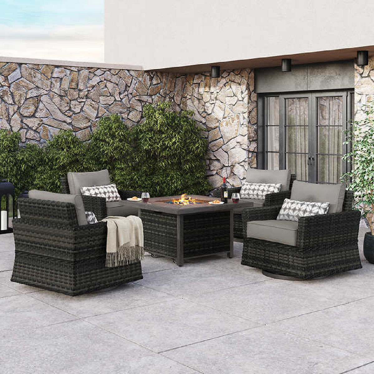Grand Leisure Dothan 5-Piece Patio Fire Chat Set