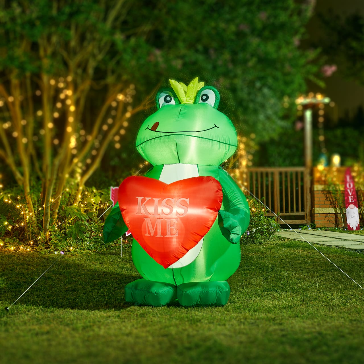 Glitzhome 6 ft. Lighted Valentine's Inflatable Frog with Heart Decor